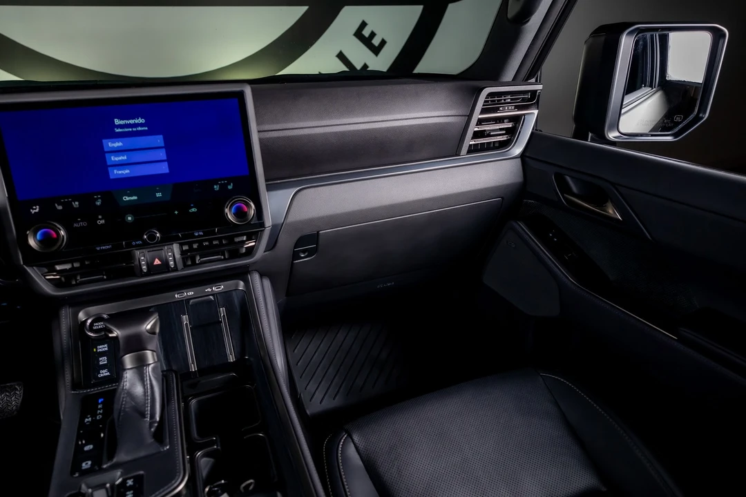2024 Lexus GX 3rd Gen - Image 8 of 12