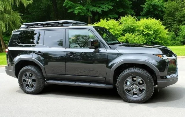 2024 Lexus GX 3rd Gen - Image 15 of 21