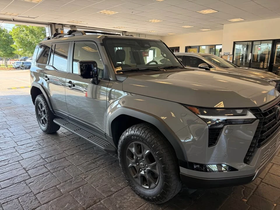 2024 Lexus GX 3rd Gen - Image 2 of 9