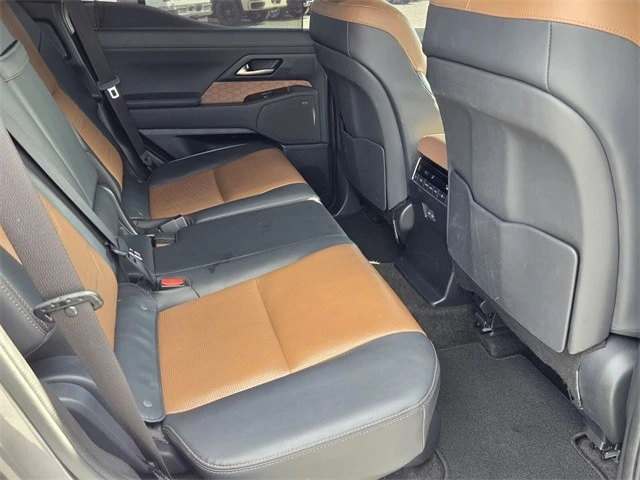 2024 Lexus GX 3rd Gen - Image 15 of 21