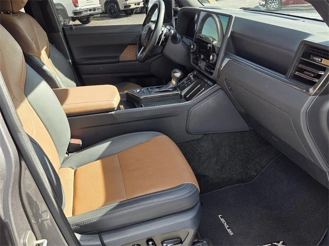 2024 Lexus GX 3rd Gen - Image 17 of 21