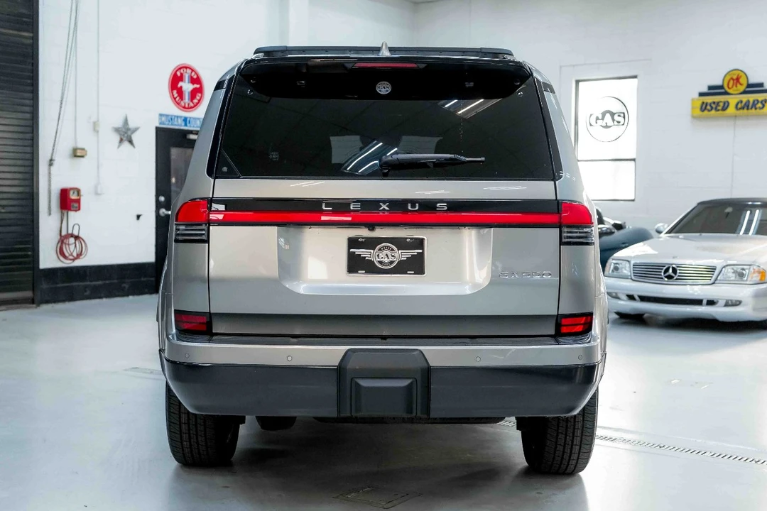 2024 Lexus GX 3rd Gen - Image 9 of 12