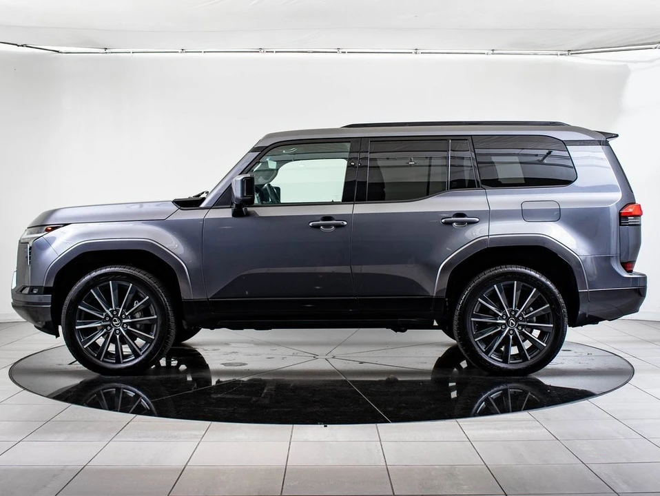2024 Lexus GX 3rd Gen - Image 11 of 21
