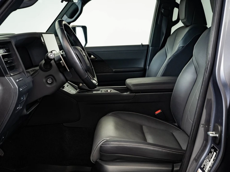 2024 Lexus GX 3rd Gen - Image 17 of 21