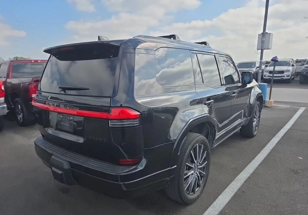 2024 Lexus GX 3rd Gen - Image 2 of 10