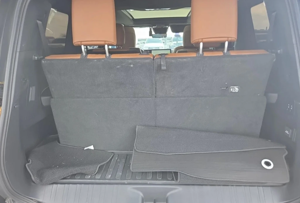 2024 Lexus GX 3rd Gen - Image 8 of 10