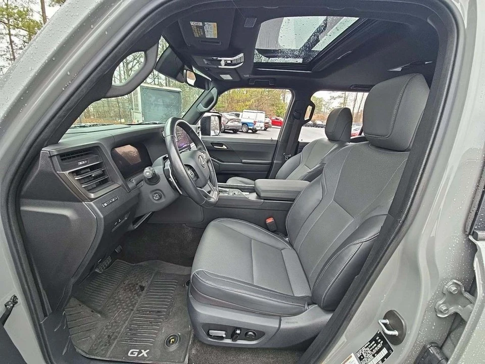 2024 Lexus GX 3rd Gen - Image 4 of 10