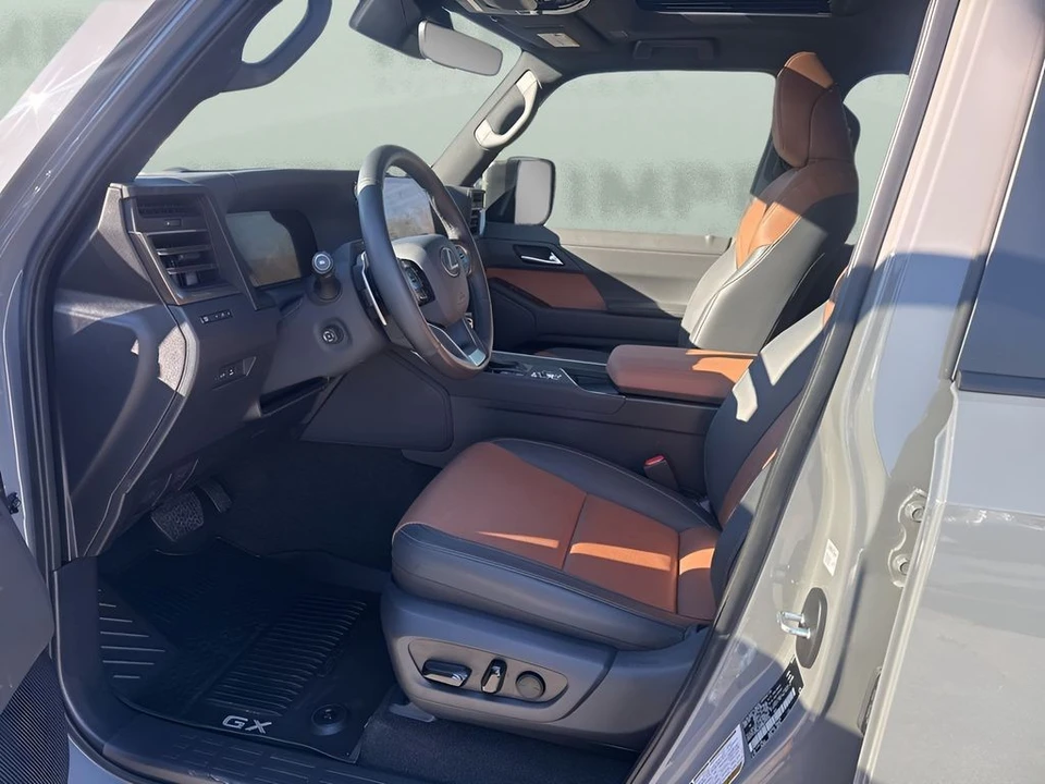 2024 Lexus GX 3rd Gen - Image 9 of 12