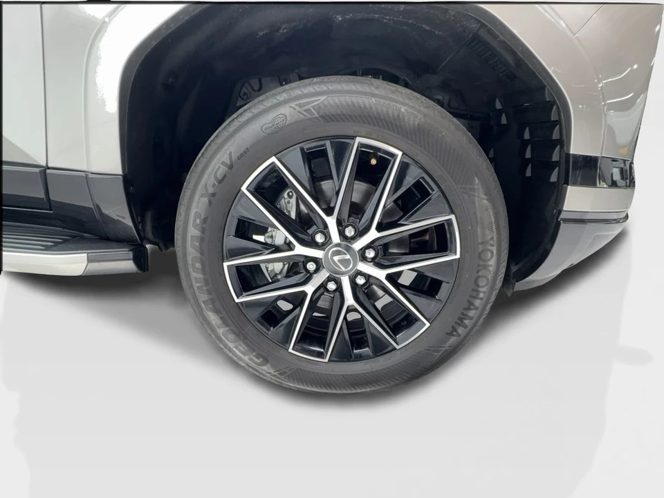 2024 Lexus GX 3rd Gen - Image 13 of 21