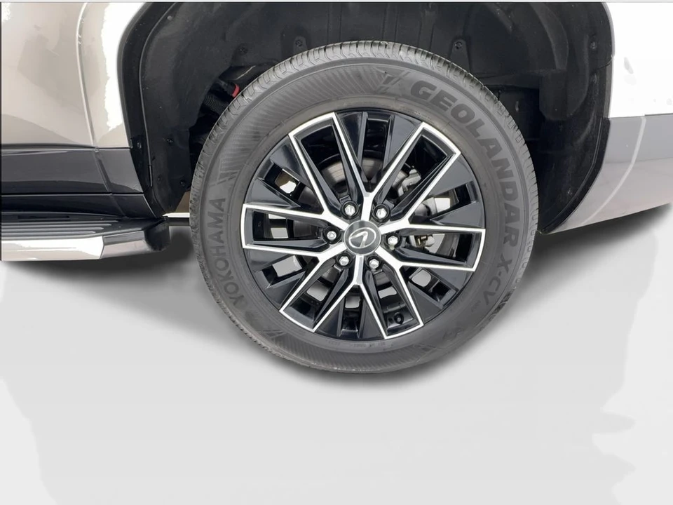 2024 Lexus GX 3rd Gen - Image 11 of 21