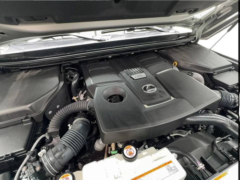 2024 Lexus GX 3rd Gen - Image 18 of 21