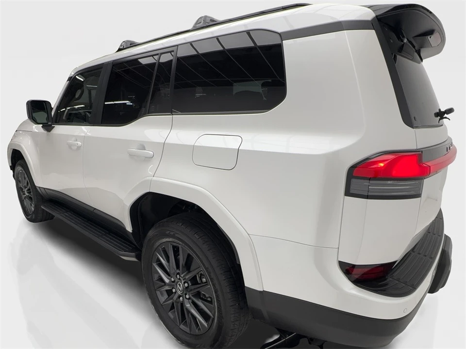 2024 Lexus GX 3rd Gen - Image 10 of 12