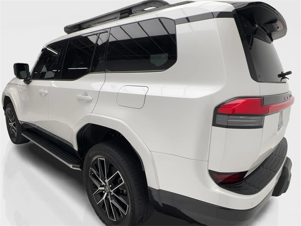 2024 Lexus GX 3rd Gen - Image 10 of 12