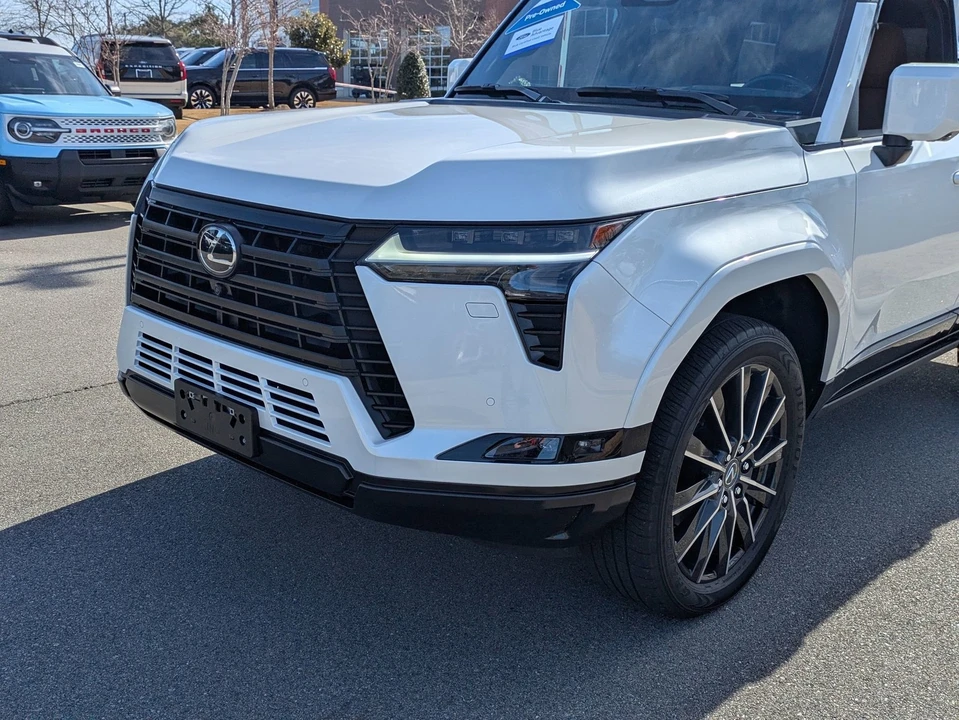 2024 Lexus GX 3rd Gen - Image 10 of 12