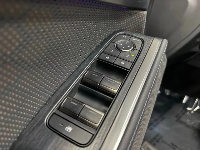 2024 Lexus GX 3rd Gen - Image 18 of 31