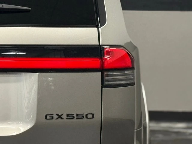 2024 Lexus GX 3rd Gen - Image 11 of 31