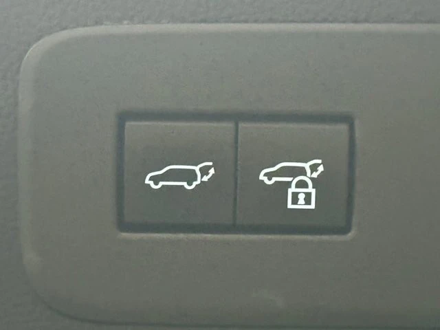 2024 Lexus GX 3rd Gen - Image 15 of 31