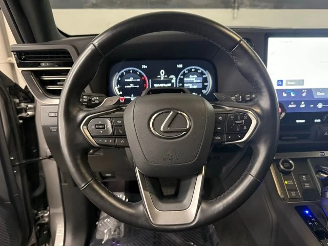 2024 Lexus GX 3rd Gen - Image 25 of 31