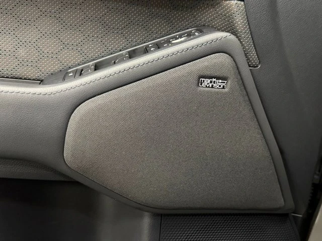 2024 Lexus GX 3rd Gen - Image 19 of 31