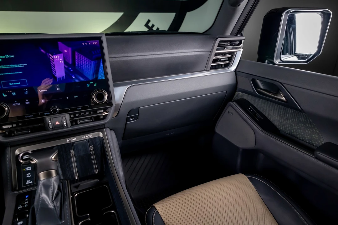 2024 Lexus GX 3rd Gen - Image 8 of 12