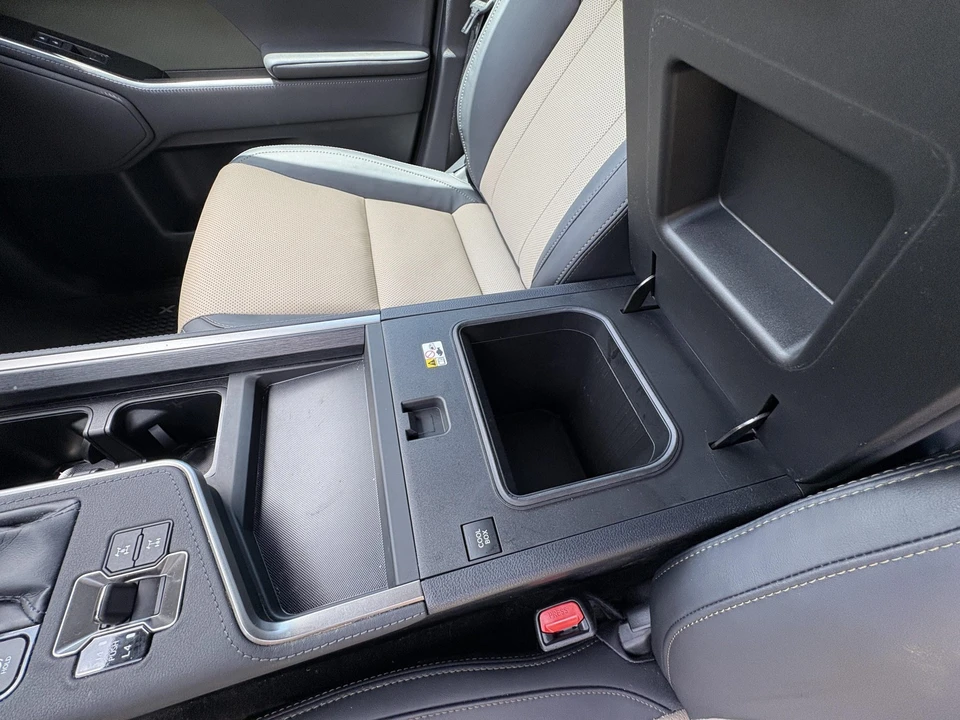2024 Lexus GX 3rd Gen - Image 25 of 31