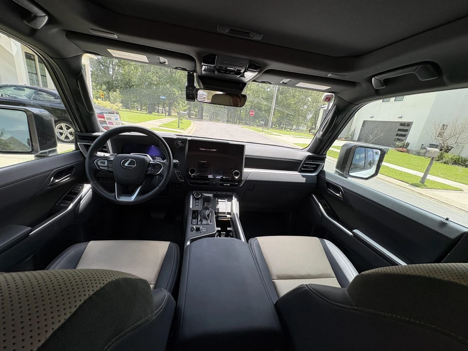 2024 Lexus GX 3rd Gen - Image 18 of 31
