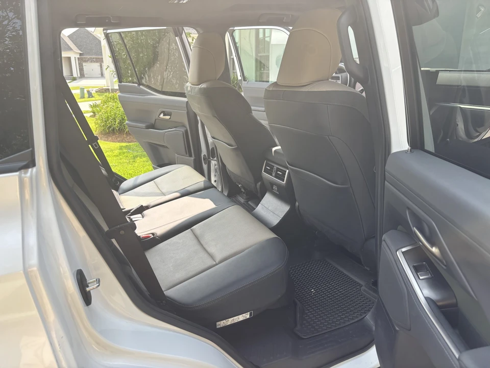 2024 Lexus GX 3rd Gen - Image 27 of 31