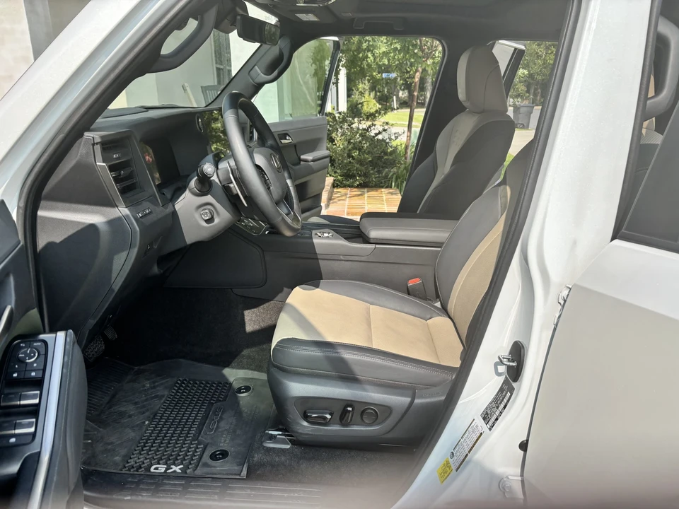 2024 Lexus GX 3rd Gen - Image 13 of 31