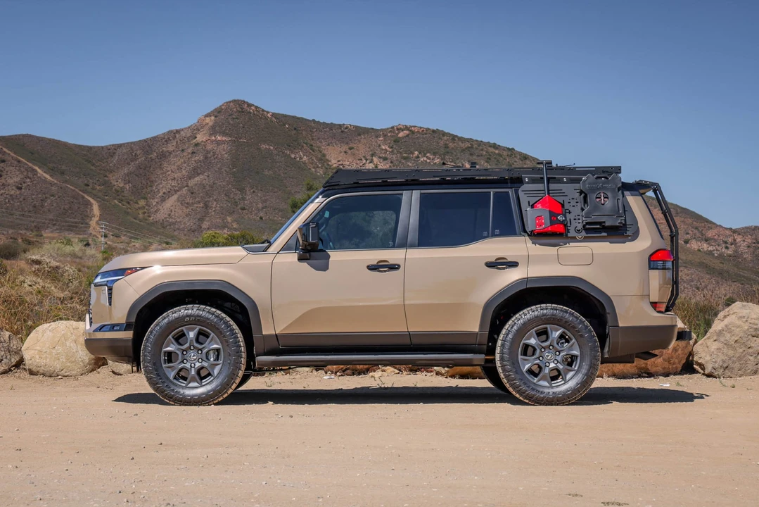2024 Lexus GX 3rd Gen - Image 17 of 31