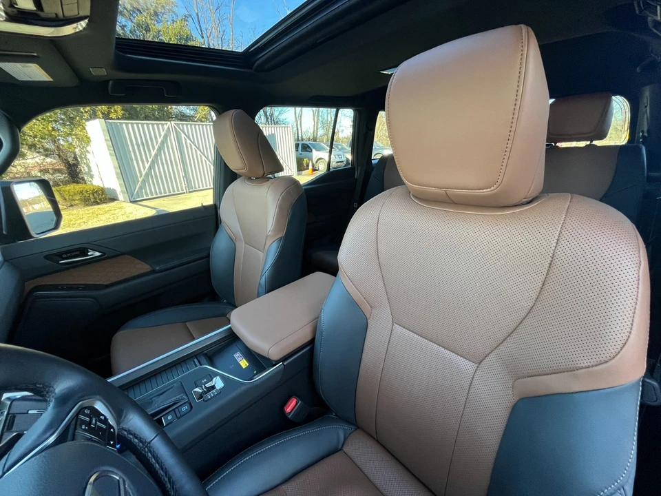 2024 Lexus GX 3rd Gen - Image 11 of 12