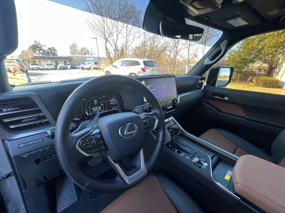 2024 Lexus GX 3rd Gen - Image 10 of 12