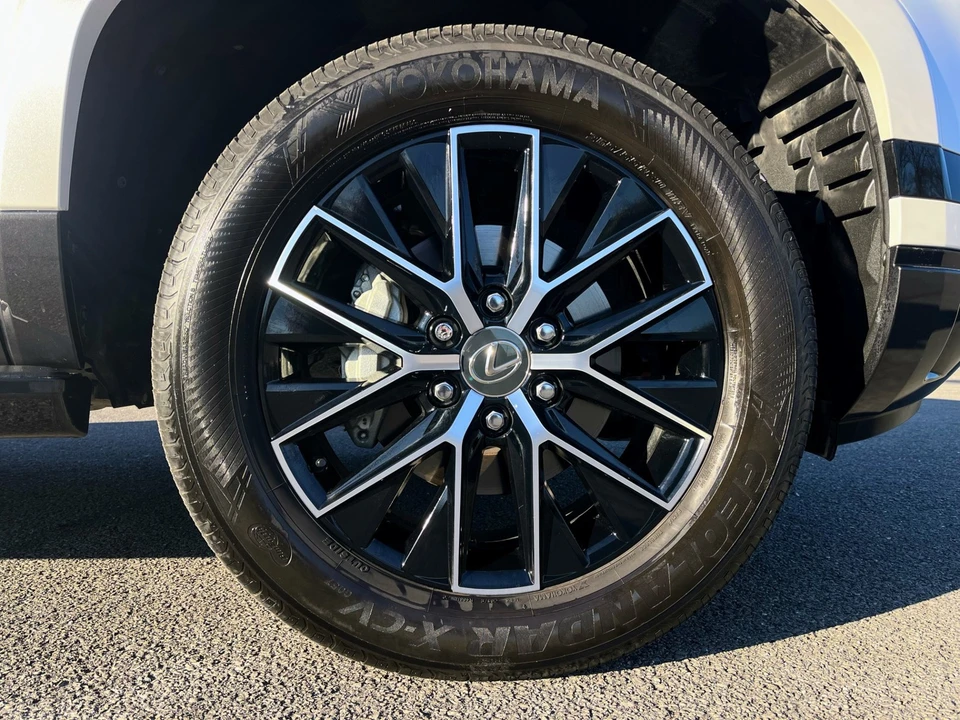 2024 Lexus GX 2nd Gen - Image 11 of 21