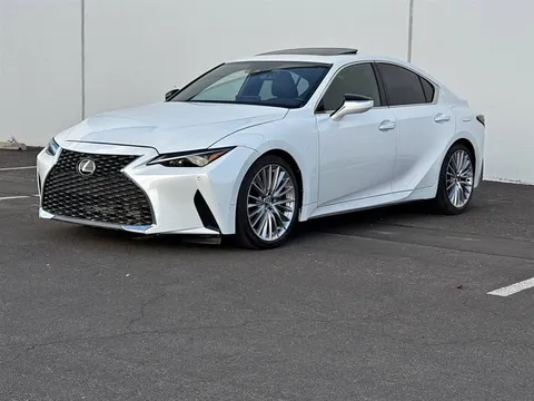 2024 Lexus IS-300