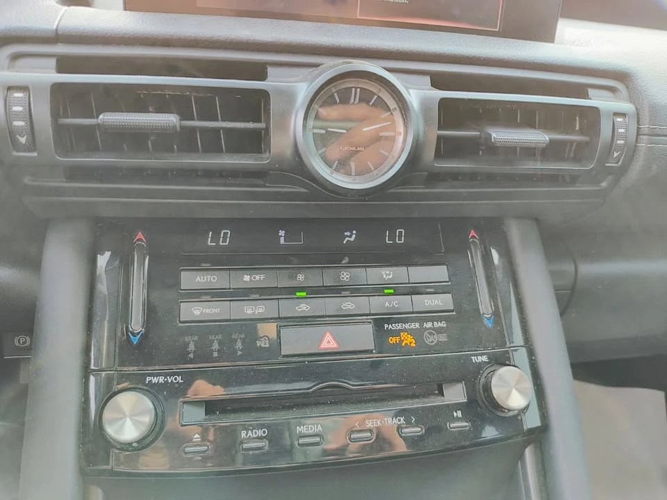 2024 Lexus IS 3rd Gen - Image 14 of 18