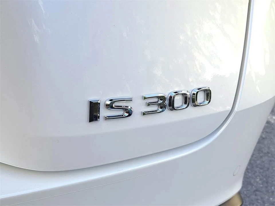 2024 Lexus IS 3rd Gen - Image 5 of 20