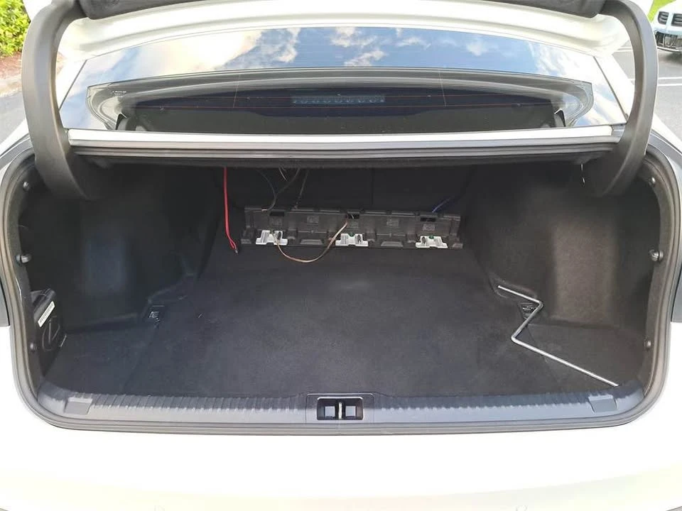 2024 Lexus IS 3rd Gen - Image 19 of 20