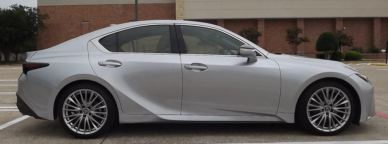 2024 Lexus IS 3rd Gen - Image 5 of 14