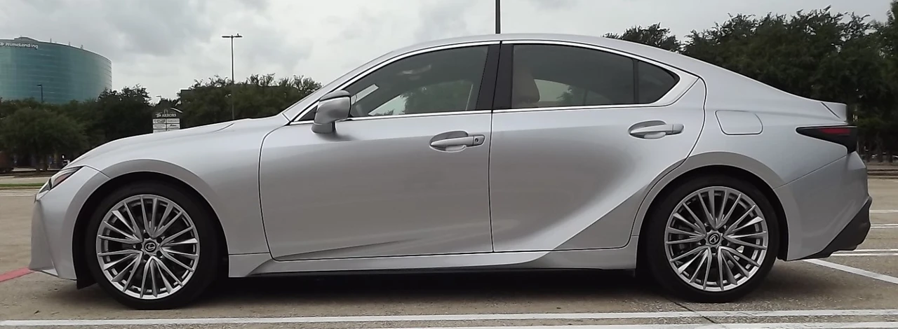 2024 Lexus IS 3rd Gen - Image 8 of 14