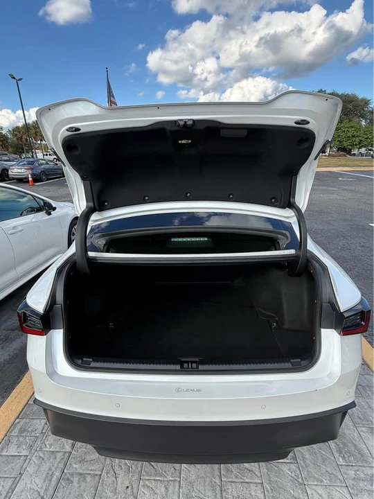 2024 Lexus IS 3rd Gen - Image 9 of 17