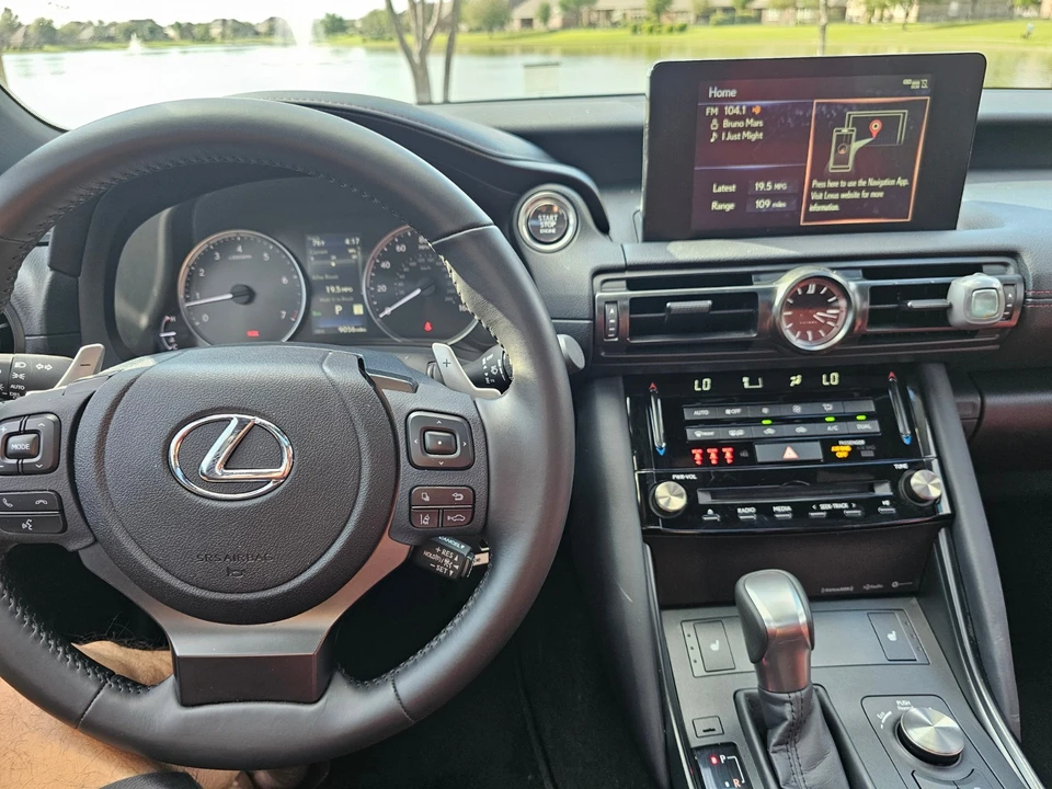 2024 Lexus IS 3rd Gen - Image 19 of 20