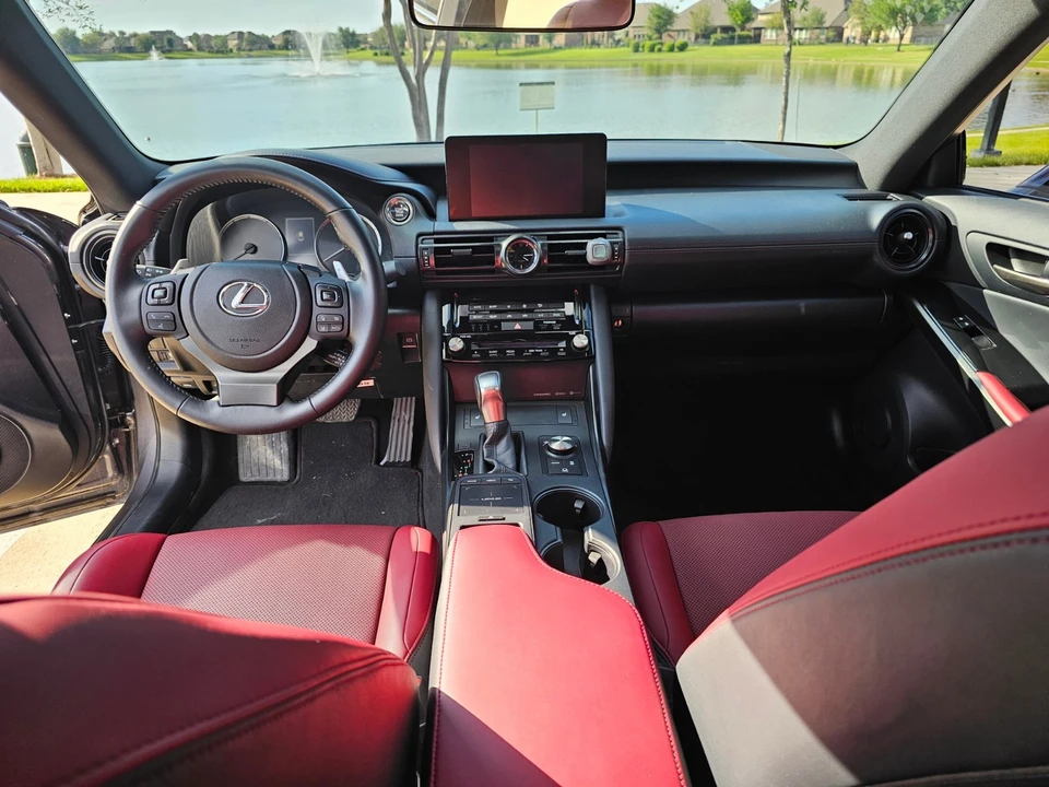 2024 Lexus IS 3rd Gen - Image 18 of 20