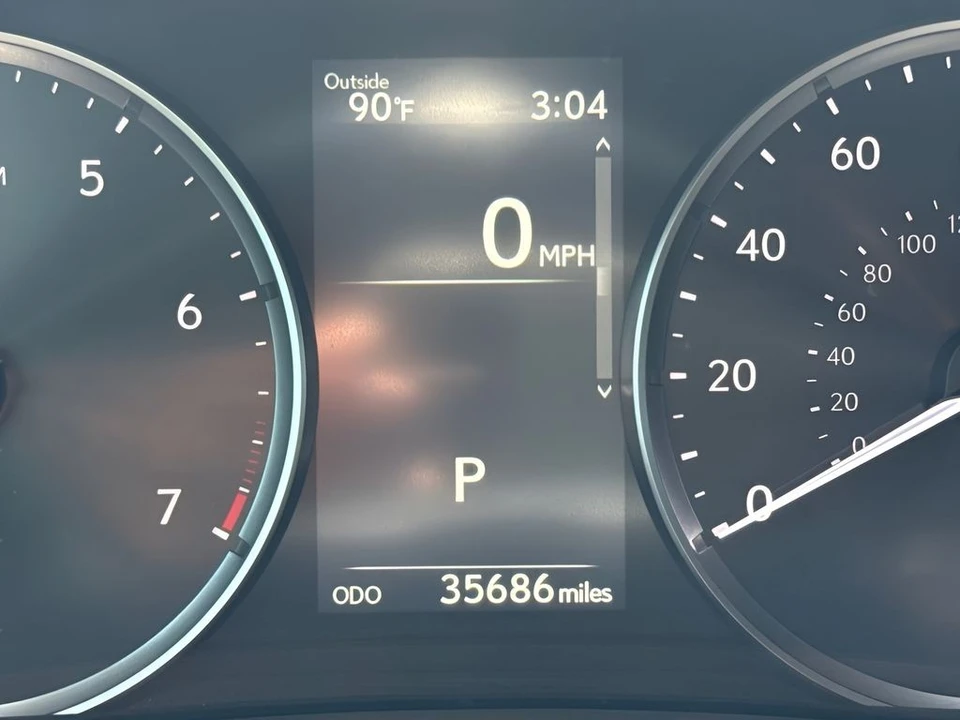 2024 Lexus IS 3rd Gen - Image 16 of 24