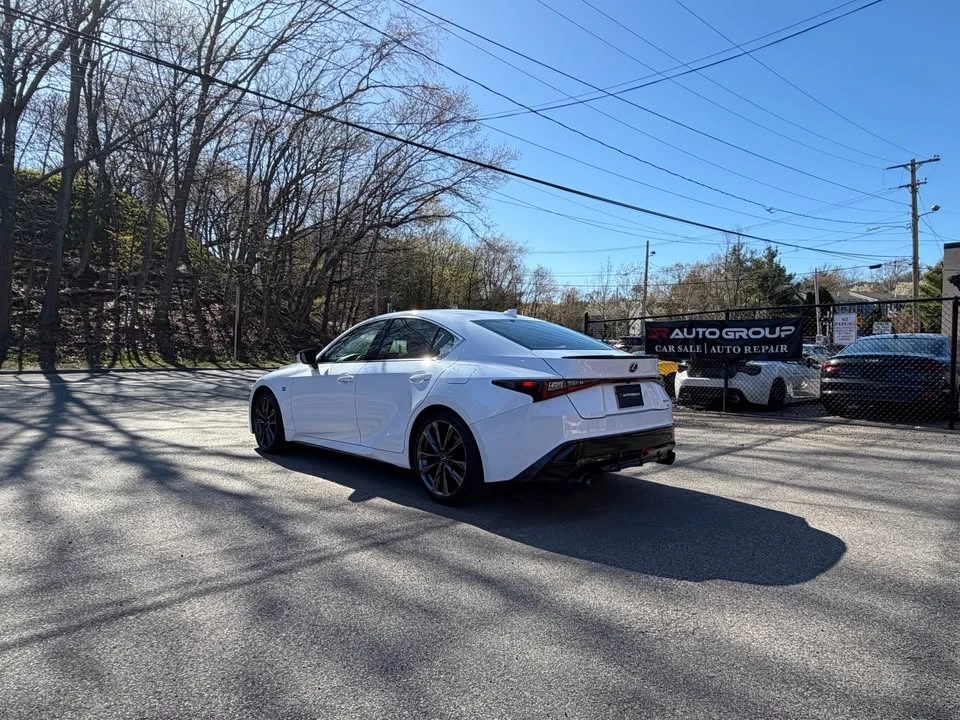 2024 Lexus IS 3rd Gen - Image 18 of 19