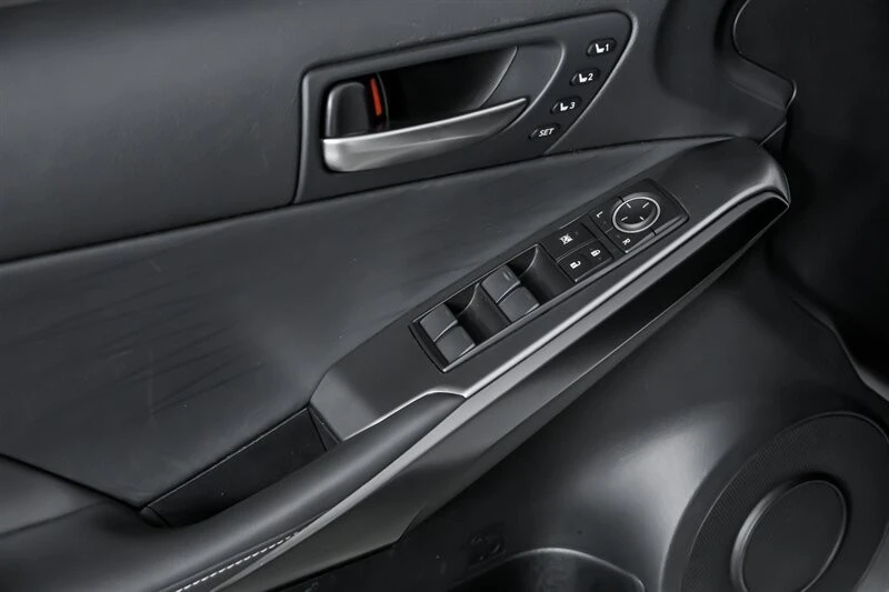 2024 Lexus IS 3rd Gen - Image 18 of 21