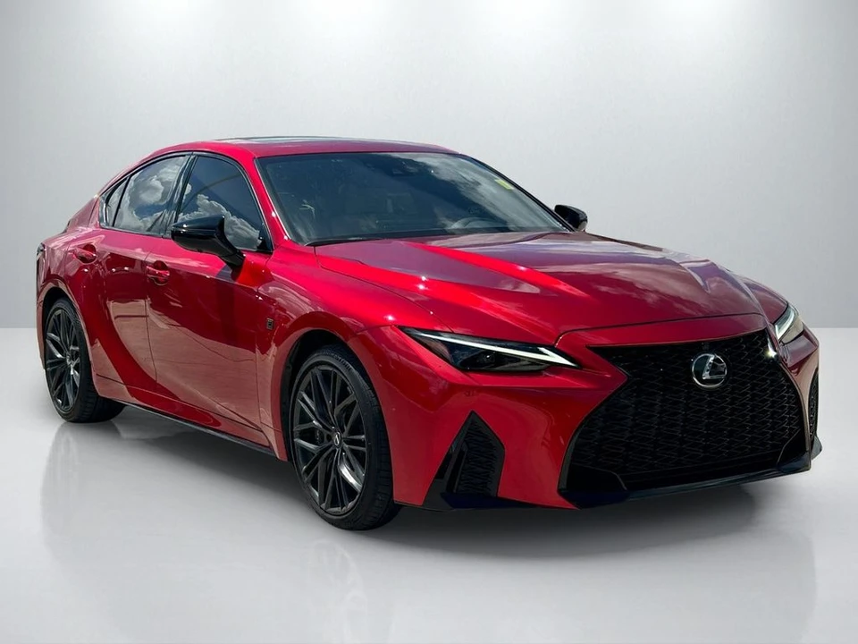 2024 Lexus IS - Image 3 of 31