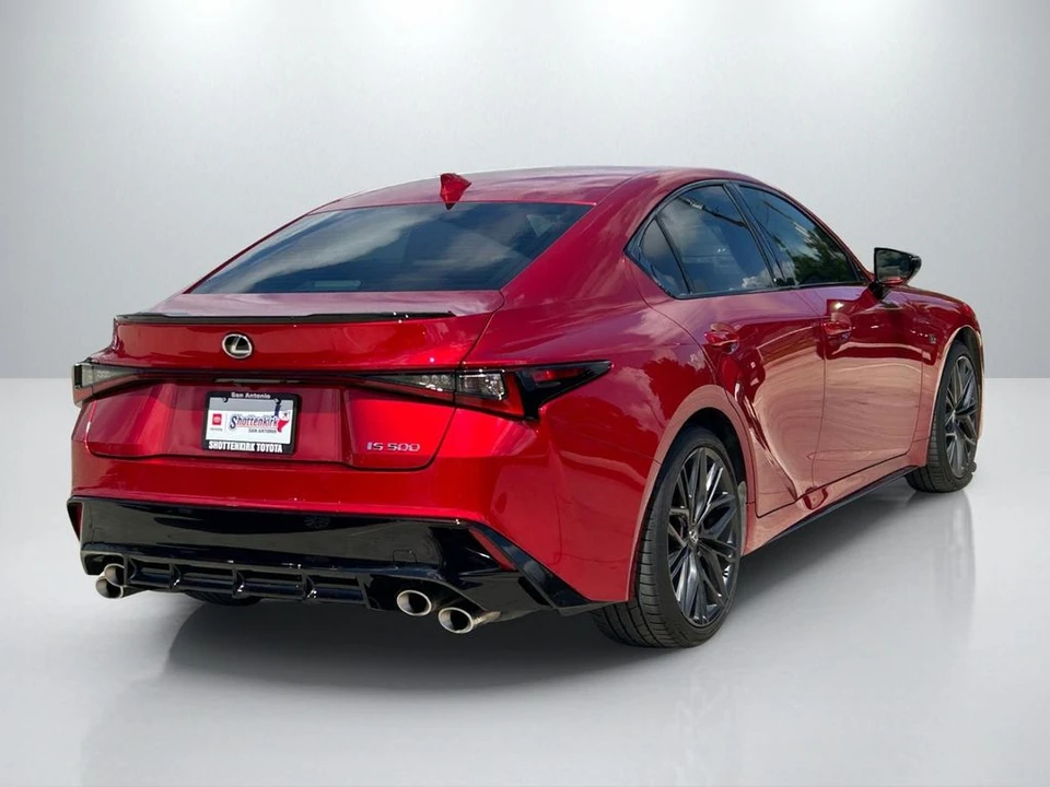 2024 Lexus IS - Image 5 of 31