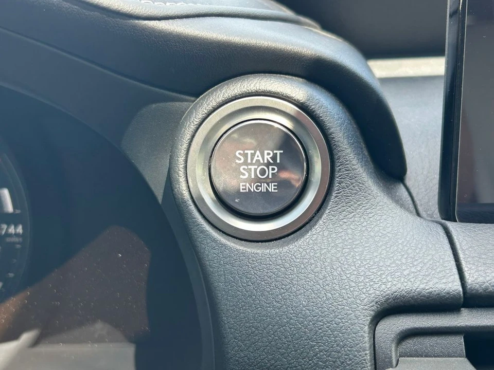 2024 Lexus IS - Image 27 of 31
