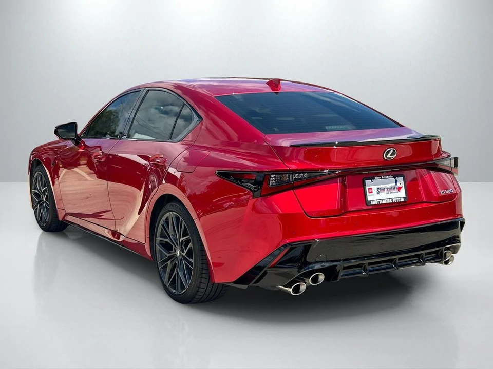 2024 Lexus IS - Image 7 of 31