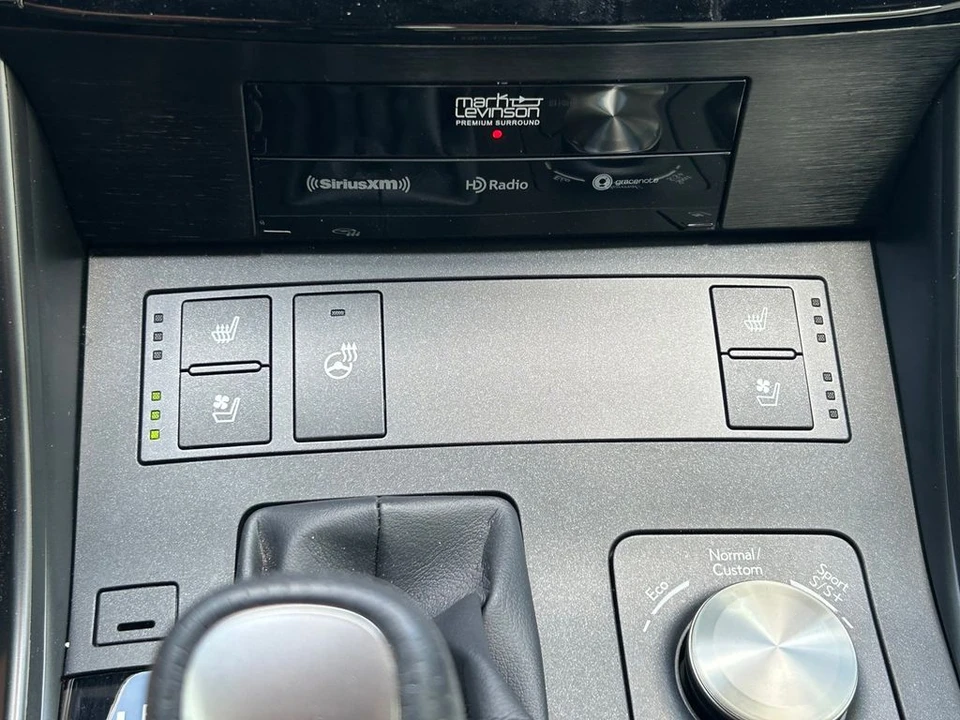 2024 Lexus IS - Image 30 of 31