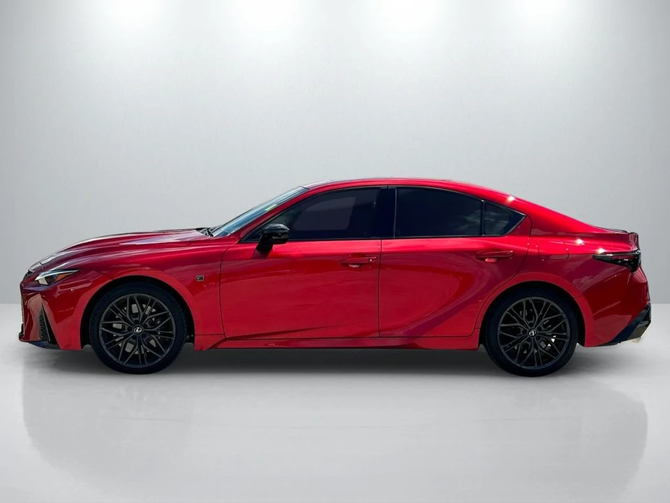 2024 Lexus IS - Image 8 of 31